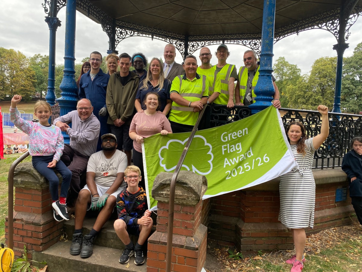 Community members, council staff, Councillor Damian Corfield and volunteers and staff from Emily Jordan Foundation Projects at Stevens Park