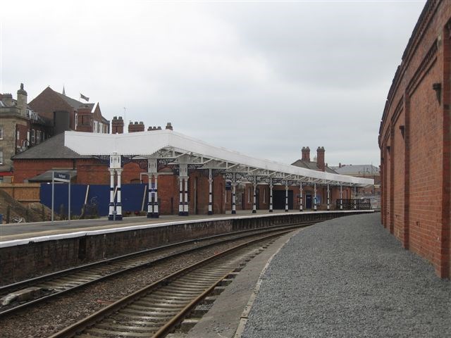 New canopy at Hartlepool station (2): New canopy at Hartlepool station