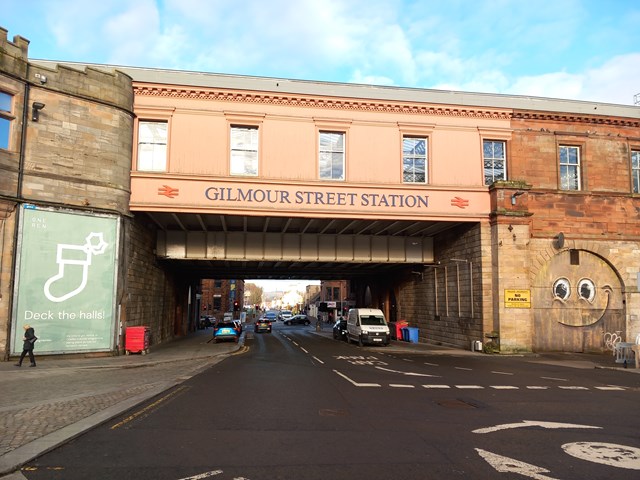 Lane closures will enable Paisley railway bridge works: Gilmour Street