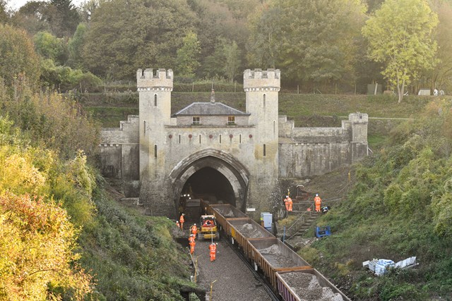 Brighton Mainline Upgrade Clayton Tunnel Oct 18 (16)