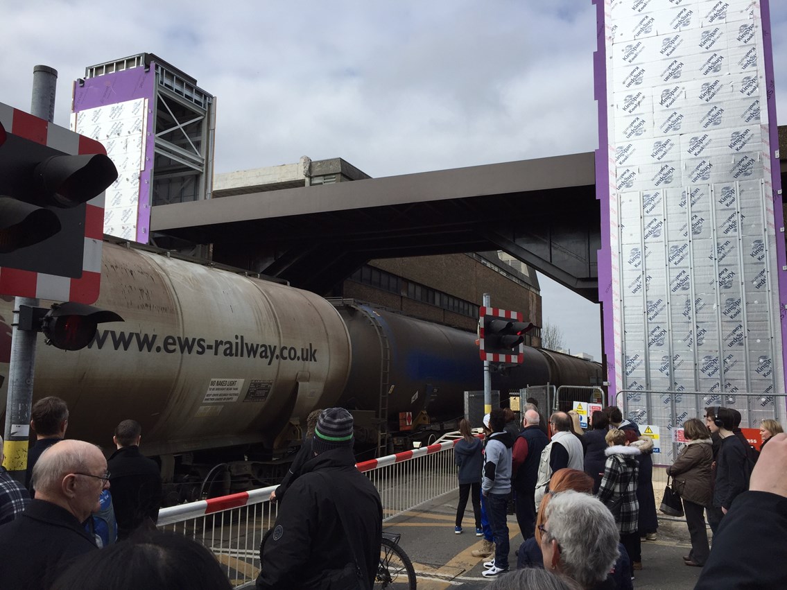 Second Lincoln footbridge to be progressed by Network Rail: The new footbridge at High Street, Lincoln, which is progressing well