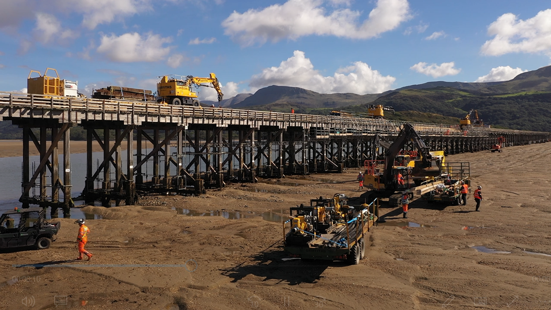 Vital rail link reopens as stage two of £30m Barmouth Viaduct restoration concludes: Barmouth work below photo web