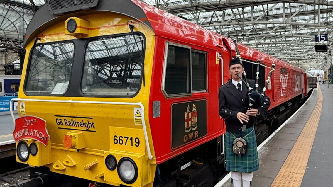 Scotland welcomes ‘Inspiration’ train celebrating 200 years of the railway: Railway 200 - Inspiration Train - bagpiper