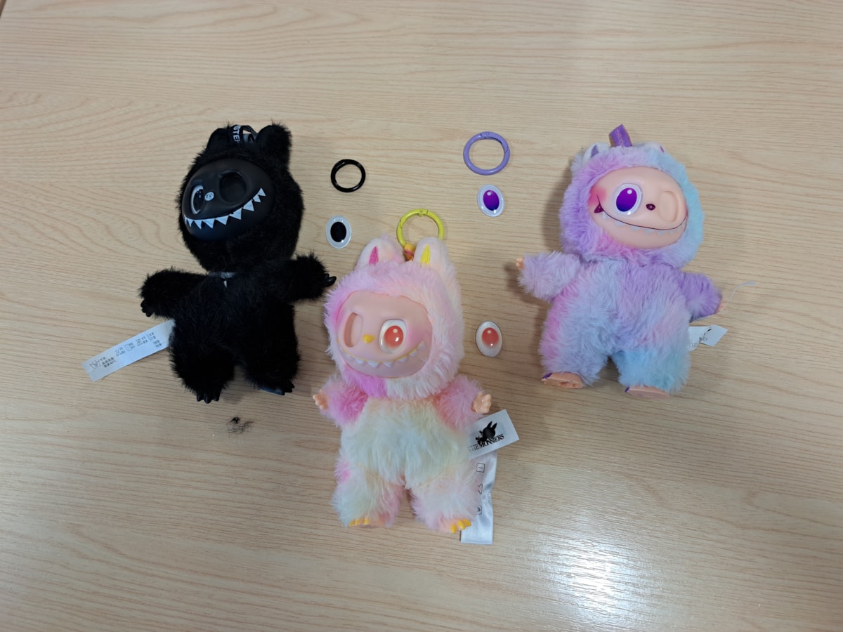 Labubus dolls