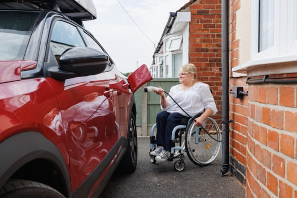 Proximity problems face UK's EV switch as many Brits wouldn’t walk 10 minutes to access a public charger: EV Transition - Image