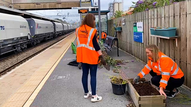 Bletchley station ‘blooming great’ after railway volunteer day: Bletchley volunteer day