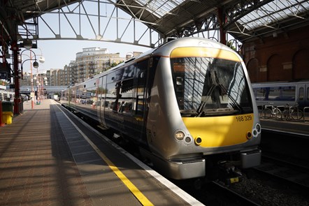 The HybridFLEX train at Marylebone station