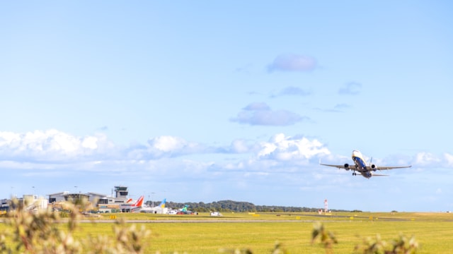 Leeds Bradford Airport - Runway cropped