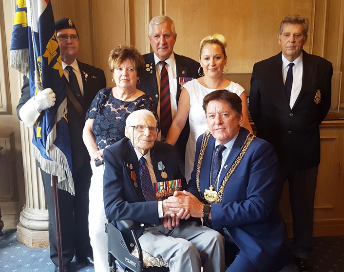 Lord Mayor presents medals back to World War Two veteran: fredjackson.jpg