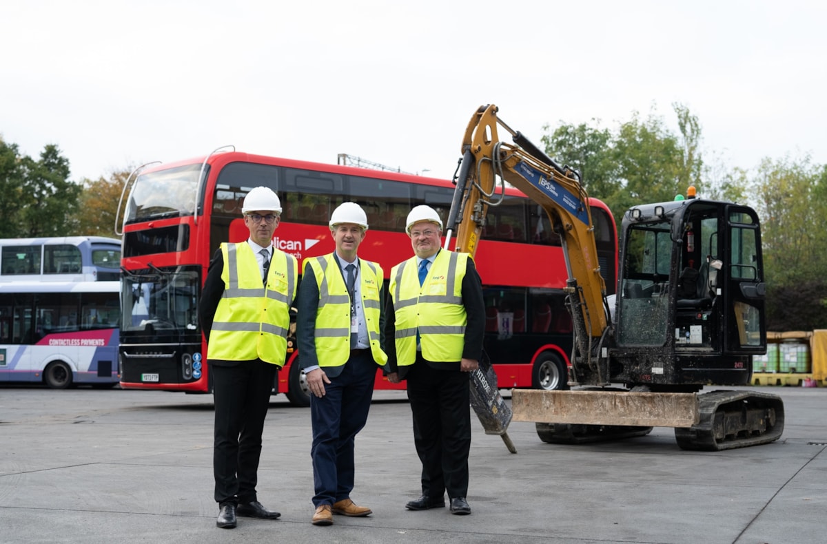 L-R Cllr Jeff Henry, Cllr Mark Platt and Piers Marlow, MD First East of England v1