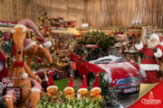 BGC Christmas store: BGC Christmas store