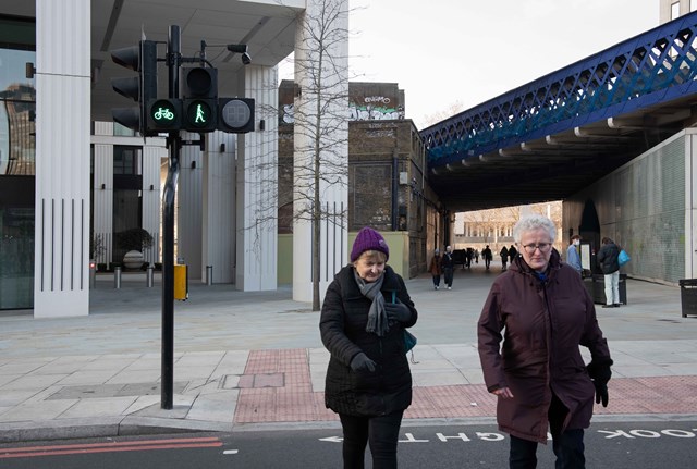 Tfl Image - IWD Green Woman Pedestrian Lights 3