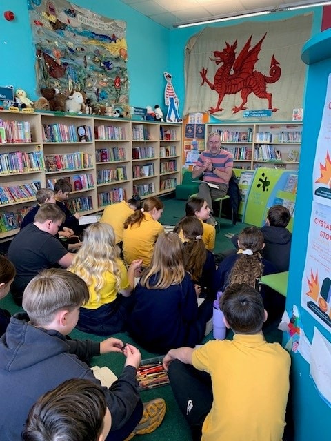 Stars of shelves 2 - sêr y silffoedd 2