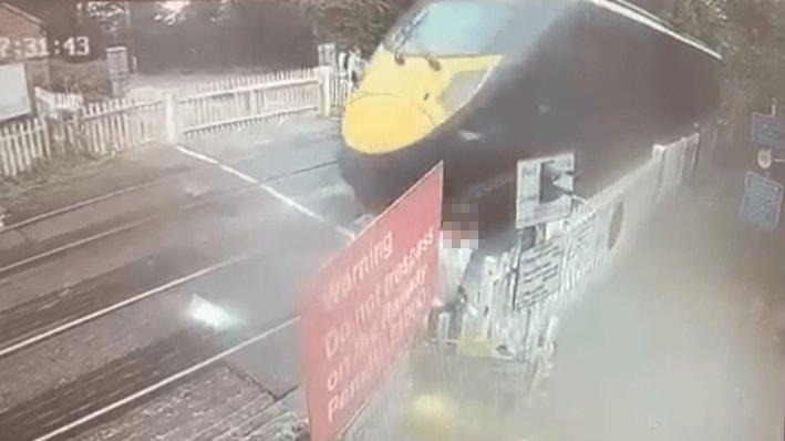 Emergency closure of Coldblow level crossing after dangerous behaviour observed: Coldblow Level Crossing-2