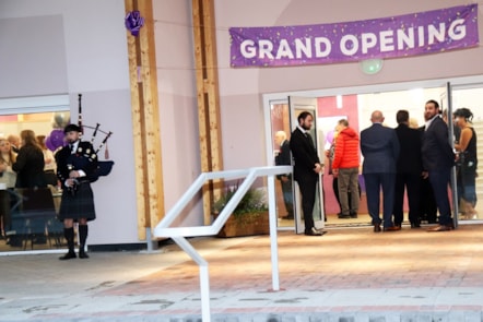 Take a bow grand opening entrance