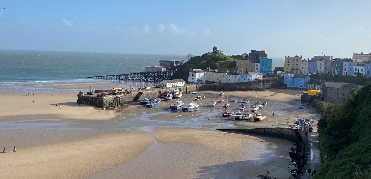 Tenby Harbour - Harbwr Dinbych-y-pysgod