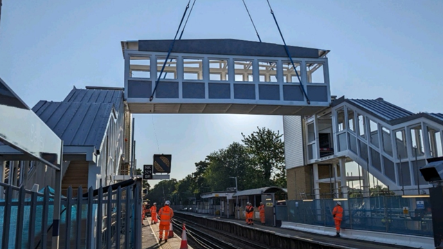 Bexley bridge span lifted in: Bexley bridge span lifted in