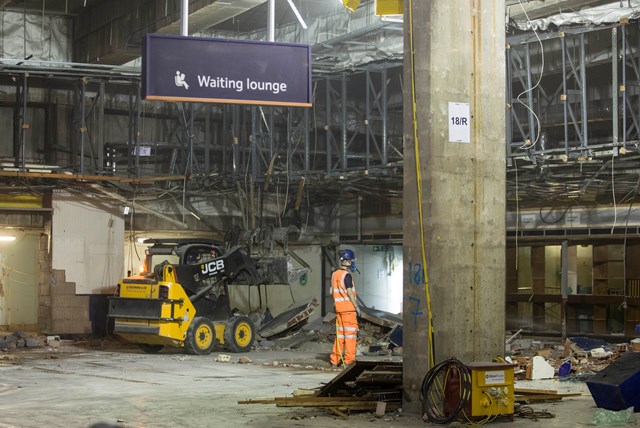 Birmingham New St progress, August 2013, Old concourse