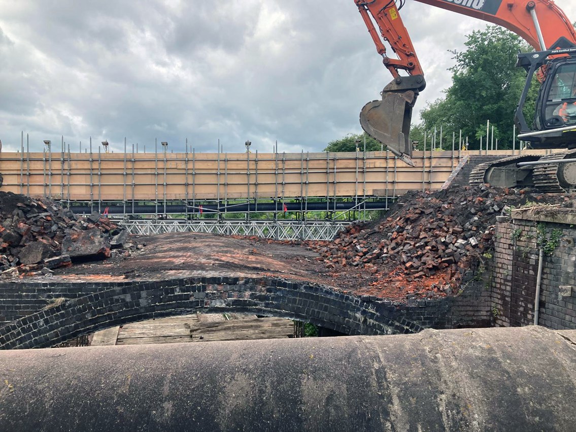 Demolition of of Ladies Lane bridge at Hindley