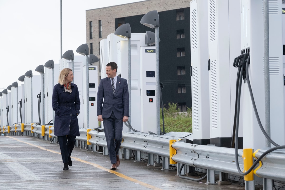 First Bus Scotland MD Duncan Cameron showcases new EV charging hub at Caledonia Depot to Scottish Minister for Transport, Jenny Gilruth MSP