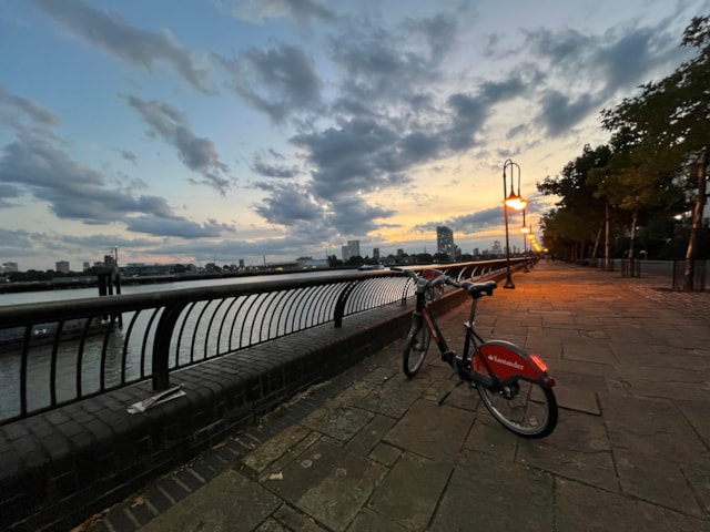 Mohammadmehdi Abadtalab captured his Santander Cycle with a vivid night sky along the Thames as dusk fell over London
