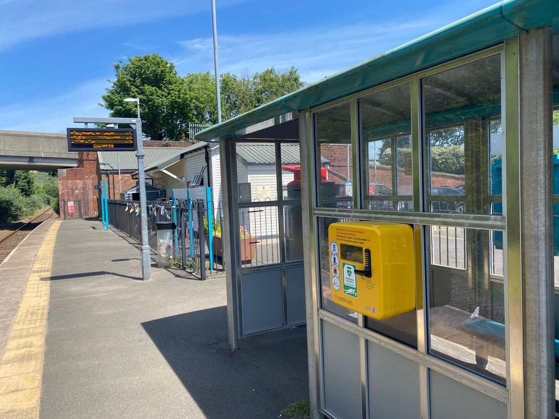 Defibrillator