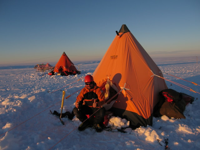 Winter trip to the Hinge Zone, near Halley. Kirk Watson.