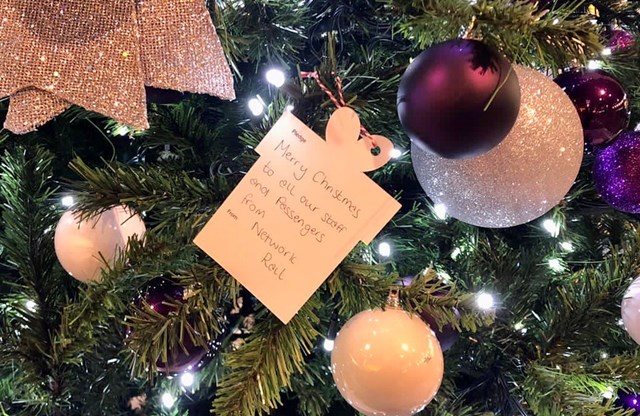 Manchester Piccadilly 'Christmas tree of hope' message gift tag