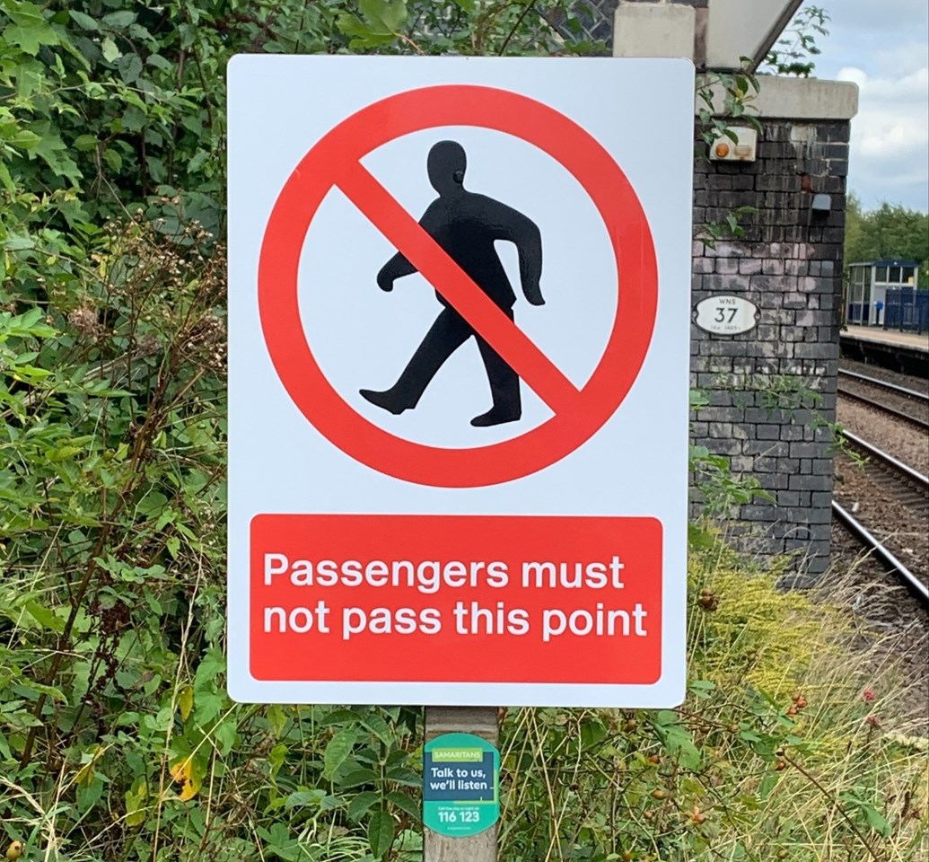 New sign at South Wigston station