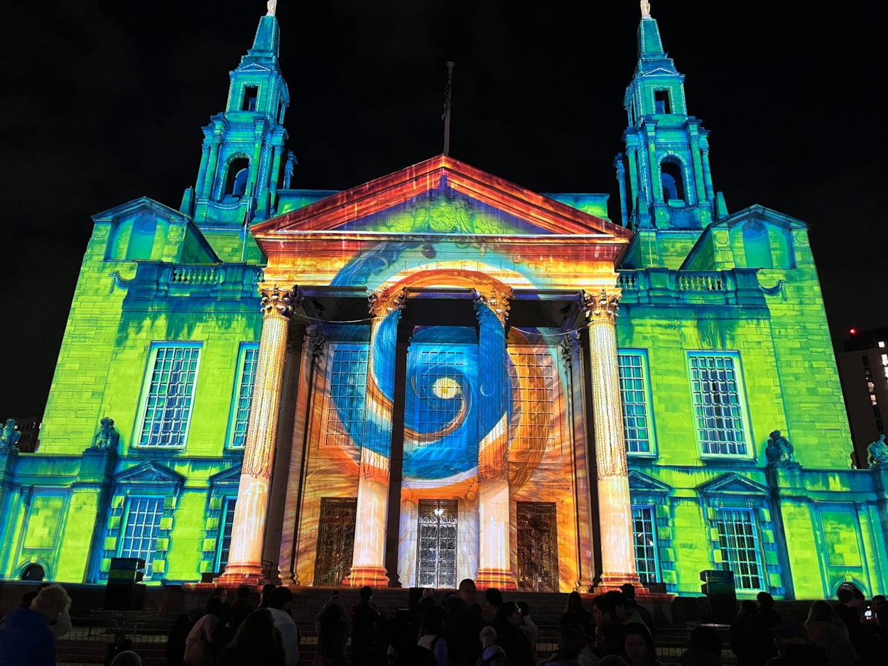 Light Night 2025: At Leeds Civic Hall a remarkable new commission by Portuguese artists Ocubo, co-produced by the British Library, was projected across the building’s façade.
Entitled, Portals: The Machine of Worlds, the piece uses fantastical imagery from books in the library’s collection, exploring universes of science, illusion and discovery.