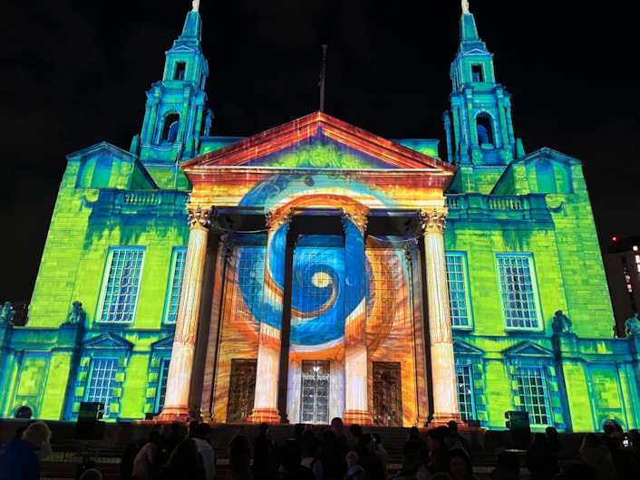 Light Night 2025: At Leeds Civic Hall a remarkable new commission by Portuguese artists Ocubo, co-produced by the British Library, was projected across the building’s façade.
Entitled, Portals: The Machine of Worlds, the piece uses fantastical imagery from books in the library’s collection, exploring universes of science, illusion and discovery.