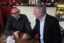 Sir Alex Ferguson hails example set by lung cancer survivor: Sir Alex Ferguson - DCE 2