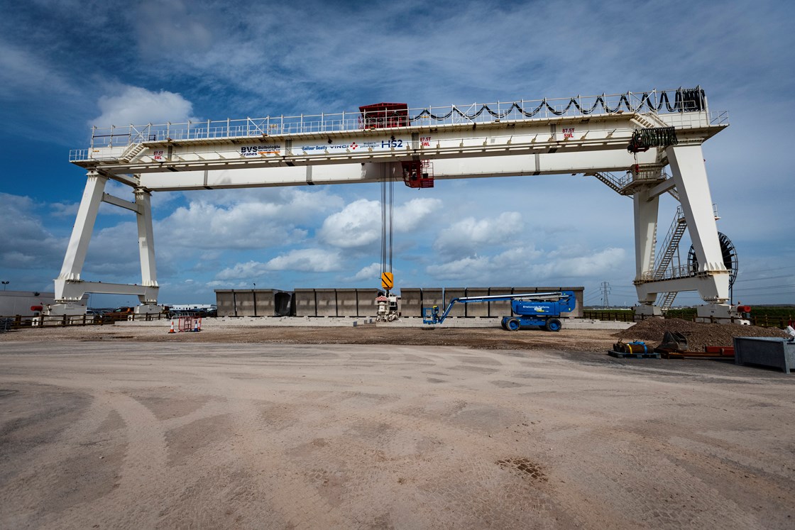 Gantry crane at Kingsbury