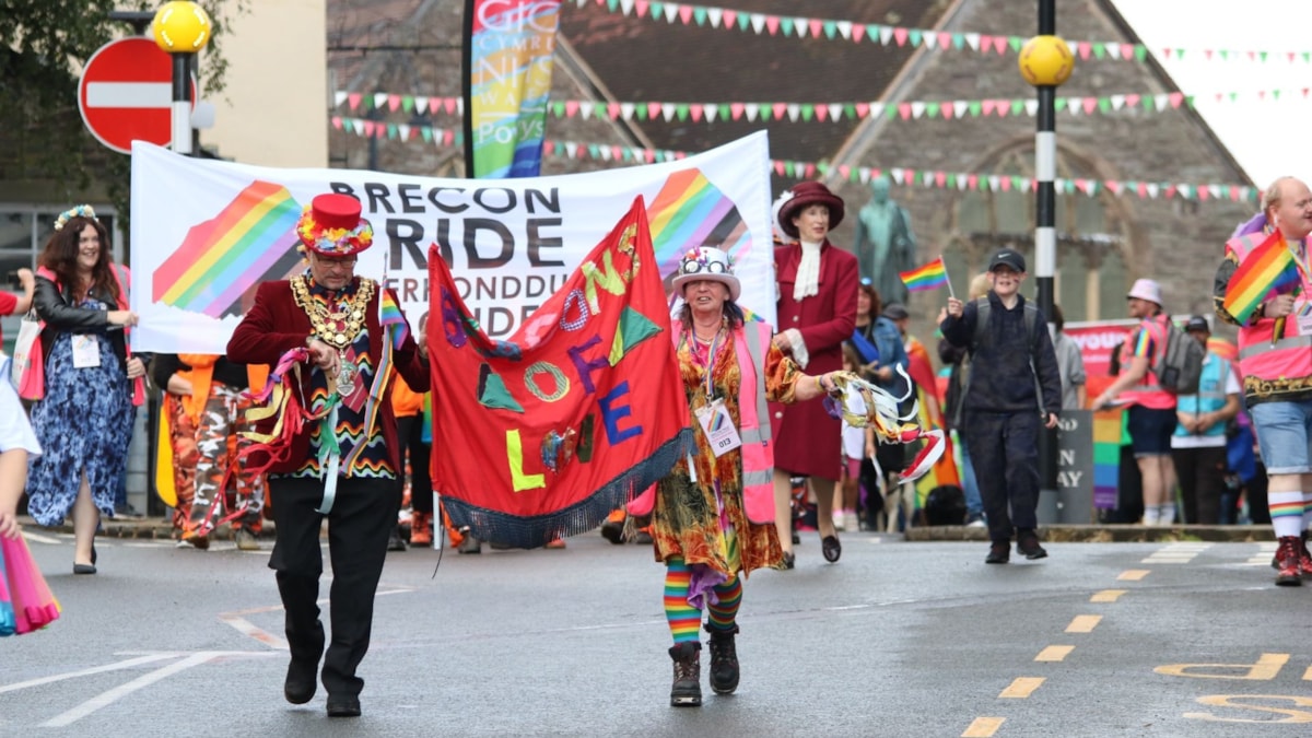 Brecon Aberhonddu Pride1 cropped