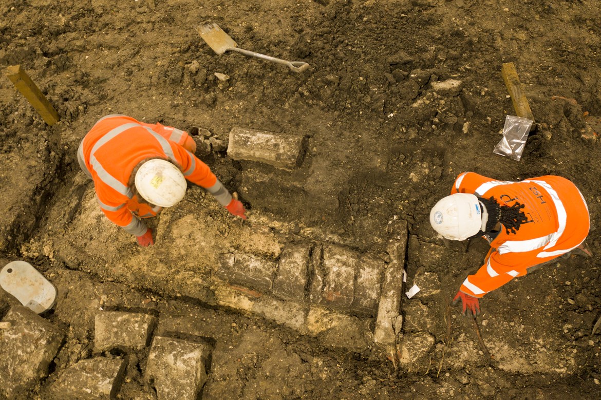 HS2 Archaeologists uncover nine centuries of local history in Buckinghamshire: Archaeologists working on excavating St Mary's Church, Stoke Mandeville