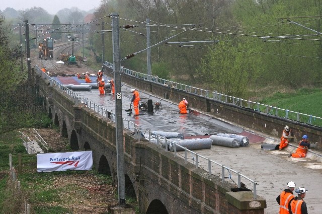 Shenstone Viaduct improvement work - Easter 09