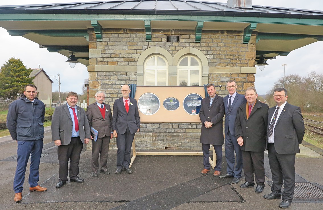 Local community help Network Rail win national award: Network Rail celebrated winning a national award for the restoration of Pantyffynnon Station