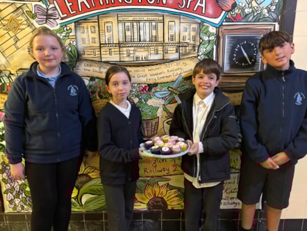 School pupils with Railway 200 cakes by the murals-3