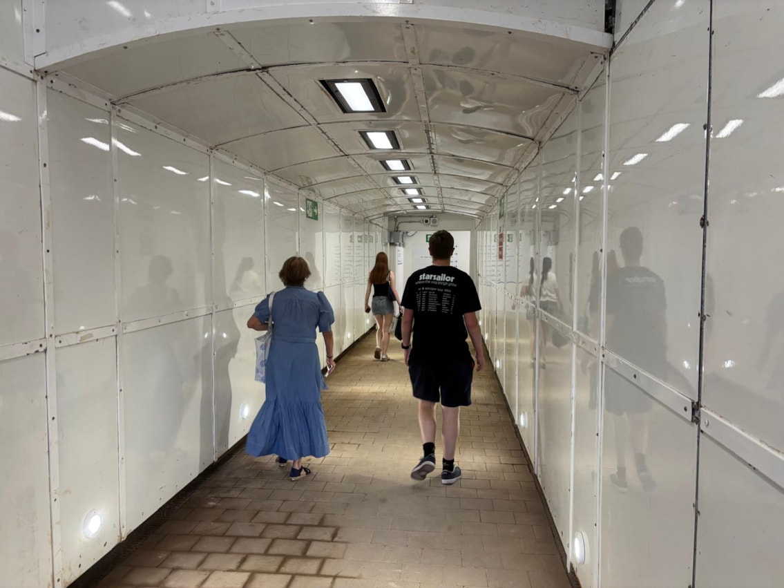 Warwick station subway reopened