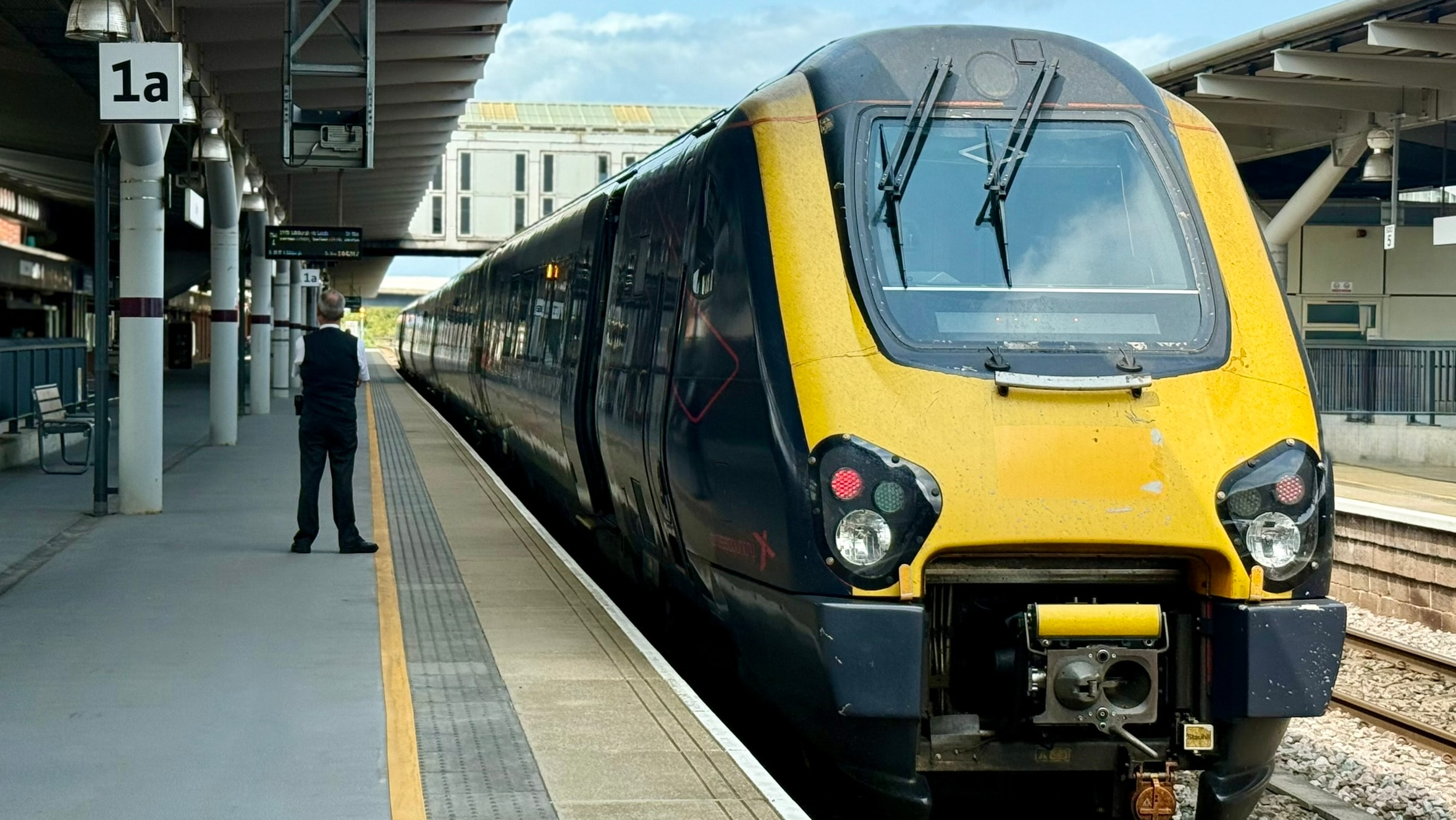 Derby station Voyager, platform 1 dispatching