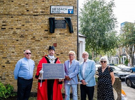 (From left to right): Reverend Nigel Williams, who led a minute's silence prior to the plaque's unveiling; Cllr Gallagher, Mayor of Islington; John Williams; Jeremy Corbyn MP; and Cllr Burgess