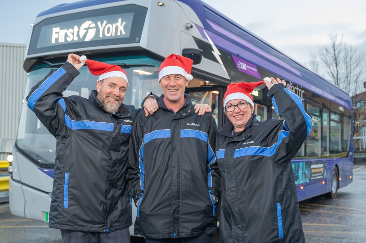 York drivers in Santa hats 5