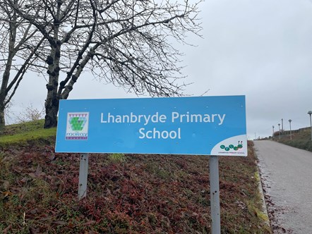 Lhanbryde Primary School sign