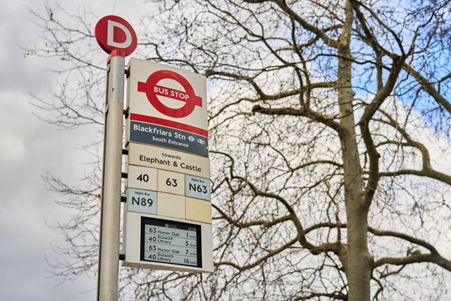 TfL Image - New bus Countdown board - Blackfriars Stn