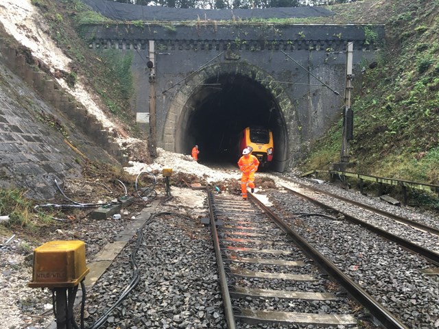 Partial-derailment at Watford tunnel - Virgin resuce train in distance-2: From incident http://www.networkrailmediacentre.co.uk/news/statement-regarding-incident-on-the-west-coast-main-line-near-watford