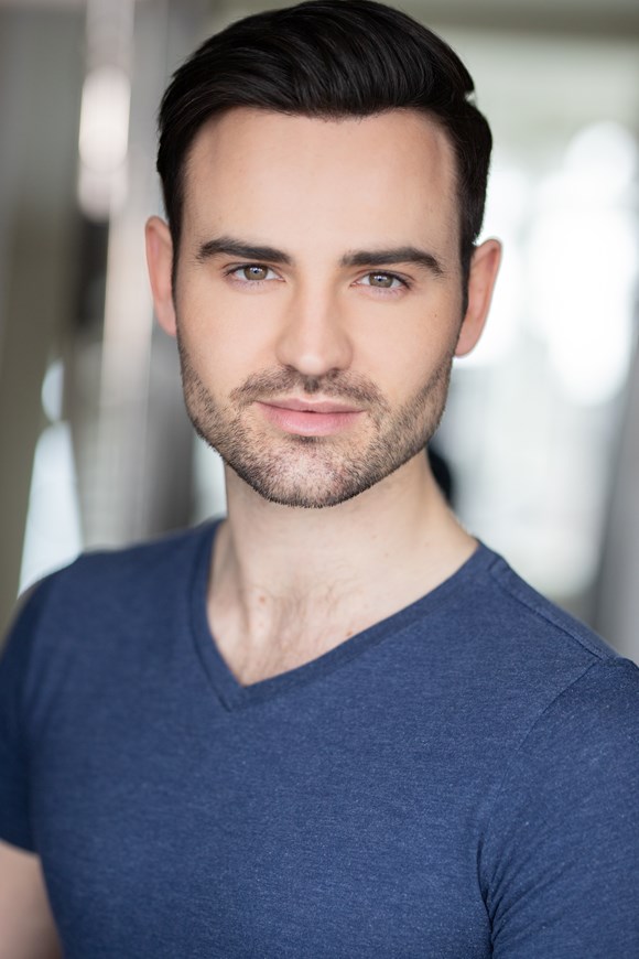 Collabro star flies into Bridlington Panto: Michael Auger 2020