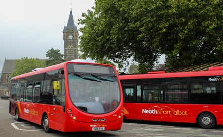 Service X5 in Cymru