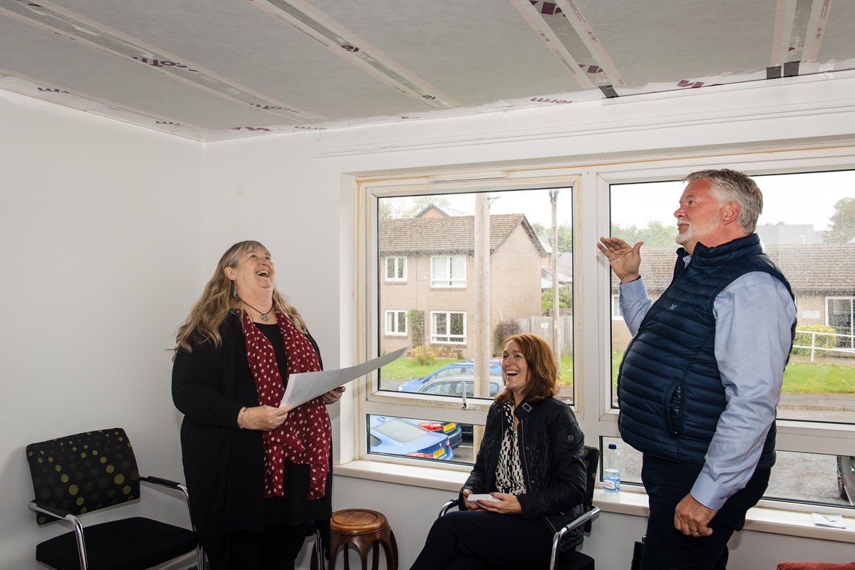 Julie James, Minister for Climate Change, Paula Kennedy, Chief Executive Melin Homes, Ian Sanderson, NexGen-2