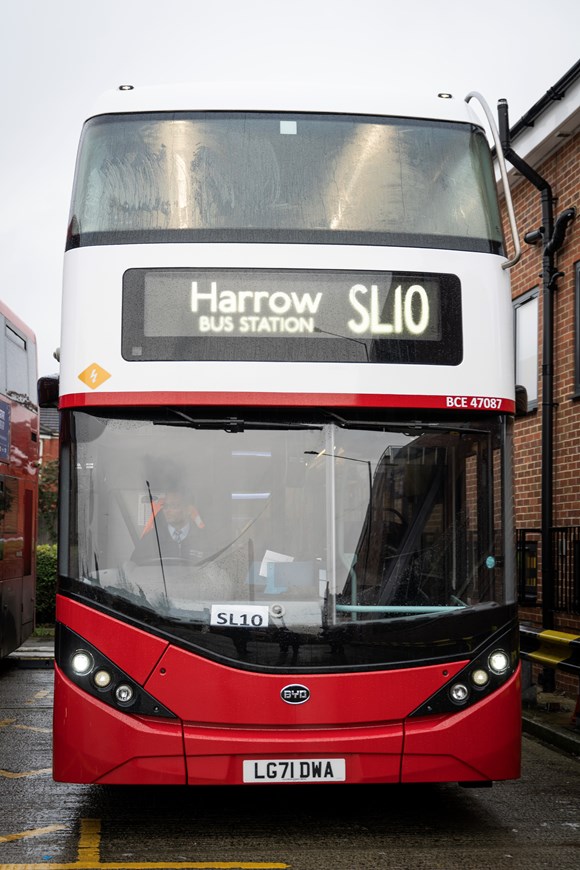 TfL launches further two brand new Superloop routes as new data shows huge success of initial routes: TfL Image - Superloop SL10 bus
