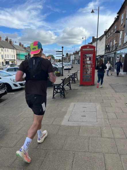 TPE driver Lee runs seven marathons for AMC-2